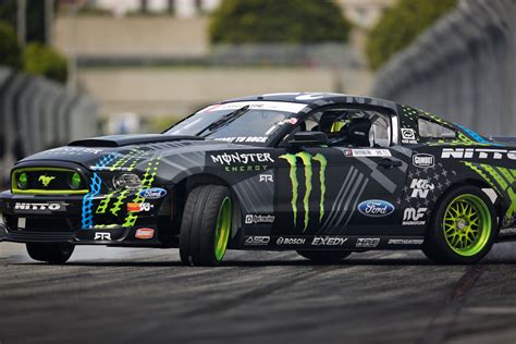 In the first option that i said with 80mm bore and 82mm stroke and 133.6mm rod lenght we have stroke/bore:1.025 rod/stroke:1.62 but in the 3rd option 80mm bore. Vaughn Gittin Jr To Try His Hand At NASCAR This Weekend ...