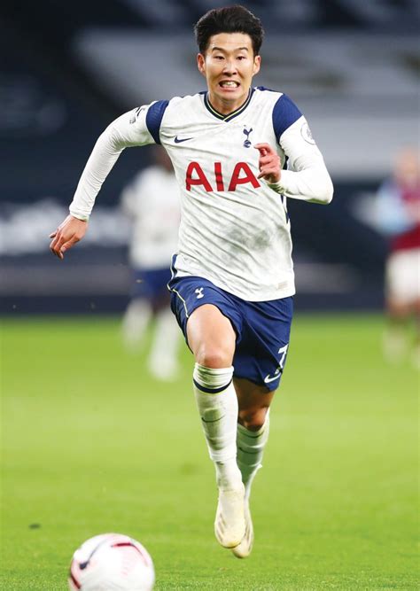 Born 8 july 1992) is a south korean professional footballer who plays as a forward for premier league club tottenham hotspur and captains the south. Son Heung-min deserves bumper Spurs deal, says Mourinho ...