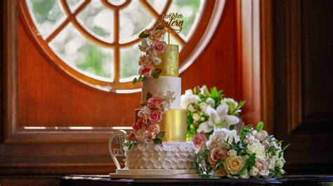 kent wedding cake gold wedding cake at bradbourne house bluebell kitchen