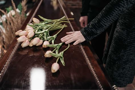 The Beauty of Simple Funerals: A Guide to Streamlined and Heartfelt