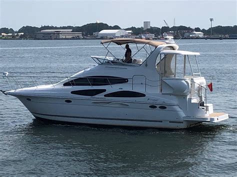 Used 2006 Cruisers Yachts 385 Motoryacht, Hampton - Boat Trader