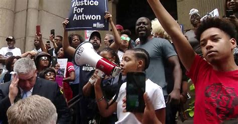 Hundreds Gather Downtown To Protest Antwon Rose Fatal Shooting By East Pittsburgh Police Officer