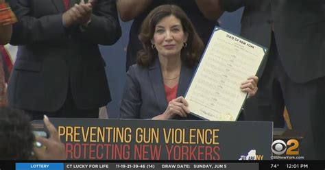 New York Enacts Sweeping Gun Control Laws Cbs New York