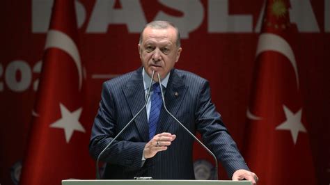در سال ۱۹۹۸ اردوغان به علت خواندن این شعر اسلامی به ۱۰ ماه حبس محکوم شد: أردوغان يهاجم ماكرون: ما مشكلتك مع الإسلام؟