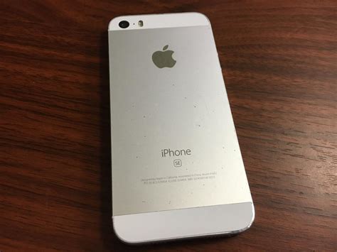 Apple Iphone Se 1st Gen 2016 Unlocked Silver 16gb A1662 Lrnn51130 Swappa