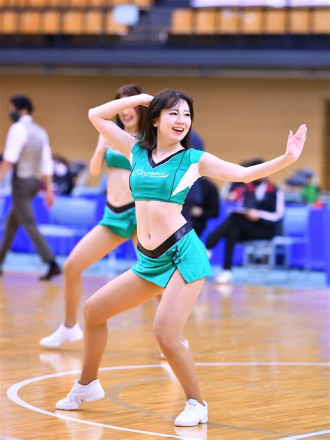 Asian Cheerleader Beauty Leg Cheerleading Ballet Running Sports Idol How To Wear Japan
