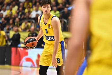 Miljenik navijača crvene zvezde zufer avdija je u intervjuu za sport klub pričao o tome koliko mu je bilo teško da kao partizanovac obuče dres. Analyzing Deni Avdija in an Israeli BSL Game - NBA ...