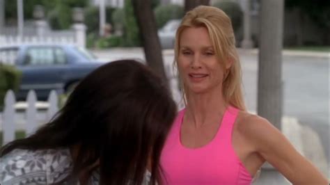 Edie Meets Susan For The First Time Desperate Housewives 5x19 Scene