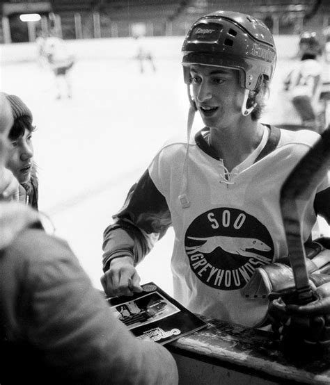 Wayne Gretzky Wayne Gretzky Hockey Pictures Wayne
