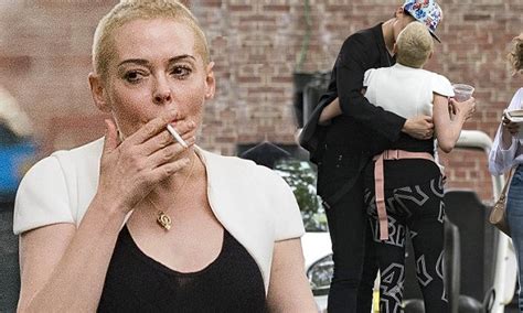 Rose Mcgowan Shows Off Bleach Blonde Hair During Pda Smoke Break With