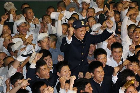 硬式野球部 堀柊那君（高3）がオリックスバファローズ4位指名！報徳学園中学校・高等学校