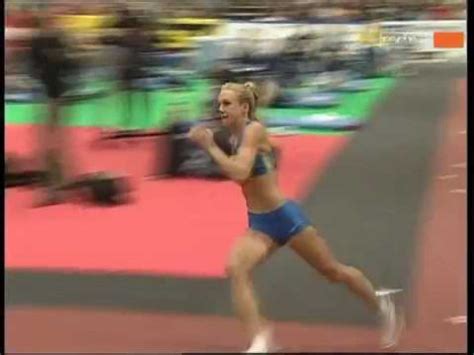 A força de impulsão ( absoluta ) é, pois, condição prévia para aprendizagem do rolamento ventral e do « flop », as técnicas do salto em altura mais utilizadas. Salto de altura estilos de salto - YouTube