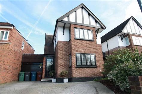 5 Bed Detached House For Sale In Pinner View North Harrow Harrow Ha1