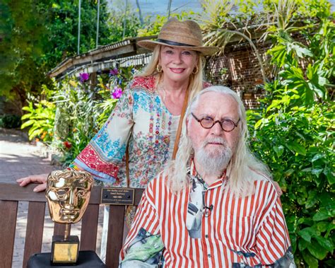 In Pictures Comedian Billy Connolly Accepts Bafta Award From His Key