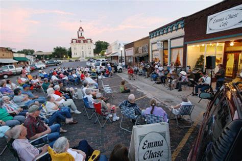 12 Small Towns In Kansas Where Everyone Knows Your Name