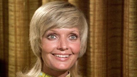 Florence Henderson Americas Brady Bunch Mom Dies At 82 Vanity Fair