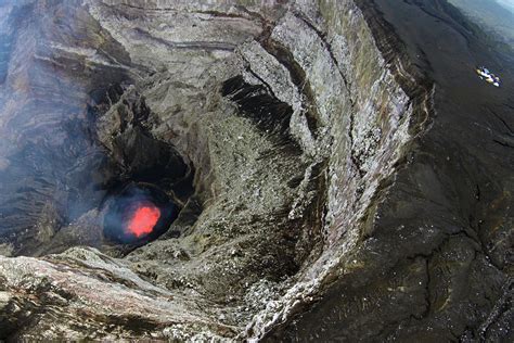 Volcano Diver Sam Cossman Filmed Diving Into Marum Crater In Vanuatu