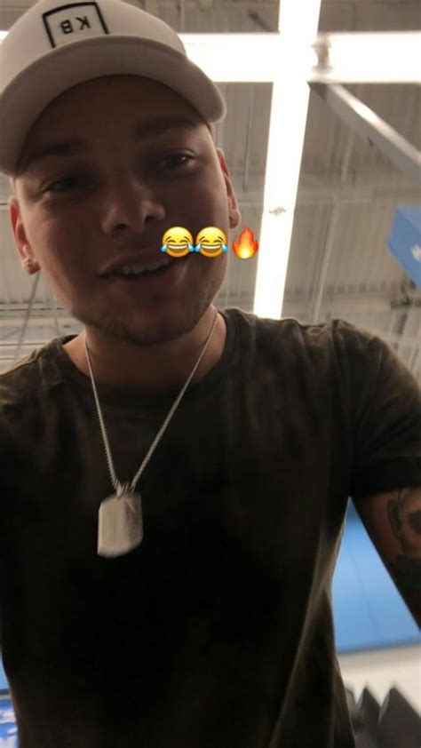 Kane Brown Instagram Story Trying To Shop At Wal Mart