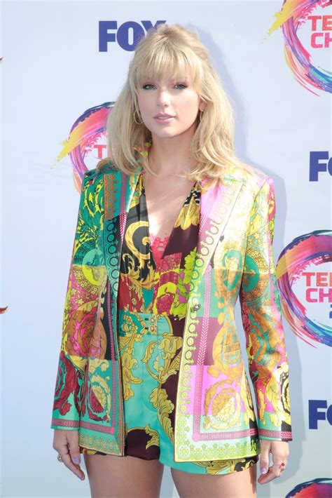 Taylor Swift At The 2019 Teen Choice Awards Taylor Swifts Outfit At