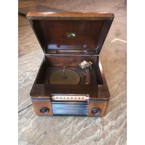 1940s Rca Victor Victrola Radio Record Player Chairish