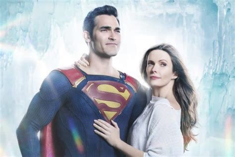 ‘superman And Lois First Full Length Look At Tyler Hoechlin In Superman