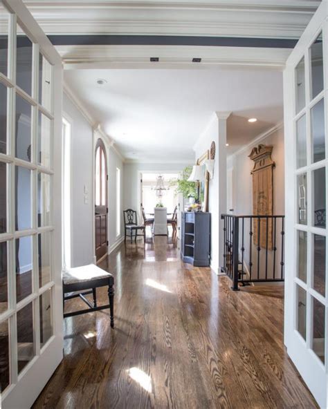 What Color Goes With Light Brown Floors - Light Brown Flooring