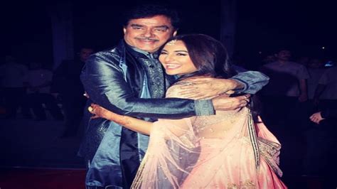 From Real To Reel Shatrughan Sinha To Play Sonakshis Father In Akira India Today
