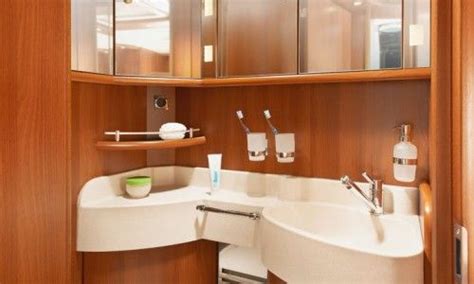 Découvrez les coups de coeur mobilier de notre ambassadeur stéphane plaza. salle de bain du Liner de luxe 82 Q PKW #campingcar (avec ...