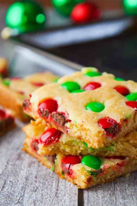 Christmas Cookie Bars Are An Easy Holiday Dessert Recipe These Vanilla Puddi Easy Holiday