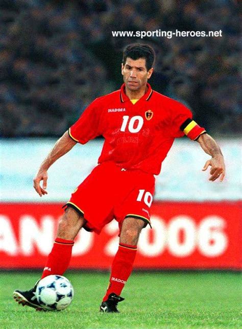 His birthday, what he did before fame, his family life, fun trivia facts, popularity rankings, and more. Enzo Scifo #belgica #belgium | Voetbal, Voetballers, Sporter