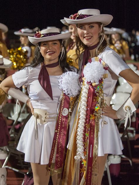 Hi Steppers With Homecoming Mums Dave Wilson Photography