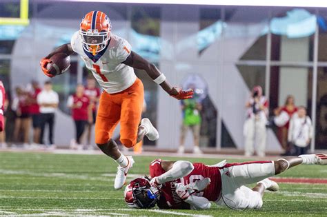 Isaiah Williams, Illinois WR, sets personal goal for remainder of 2022