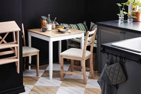 El precio de esta mesa de ikea es tan atractivo (alrededor de 10€ su versión cuadrada y 20€ la rectangular con balda) la convierte en una de las un banco perfecto para la zona de office de la cocina. 10 mesas de cocina Ikea baratas: extensibles, redondas...