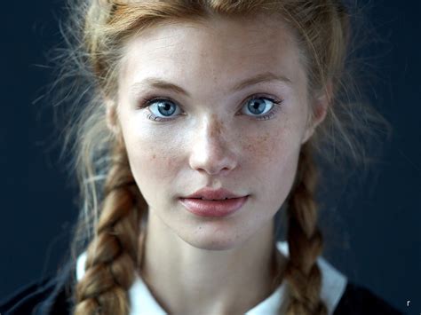 People Portrait Dasha Milko Blue Eyes Women Freckles Blonde