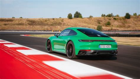 Porsche Confirms That Sporty 911 Hybrid Will Not Be A Plug In Car