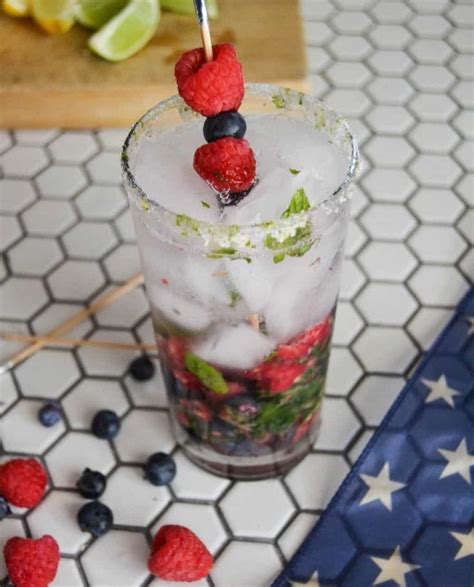 Easy Patriotic Cocktail {memorial Day 4th Of July} Patriotic Cocktails Fourth Of July Food