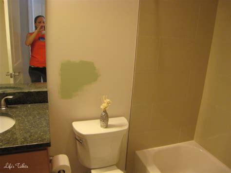 It is generally used in areas where flat paint is undesirable, such as kitchens and bathrooms. Painting with Eggshell vs. Semi-Gloss - Life's Tidbits