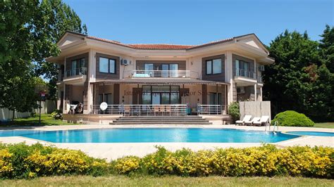 Luxury Sea Views Villa In Istanbul With Large Plot