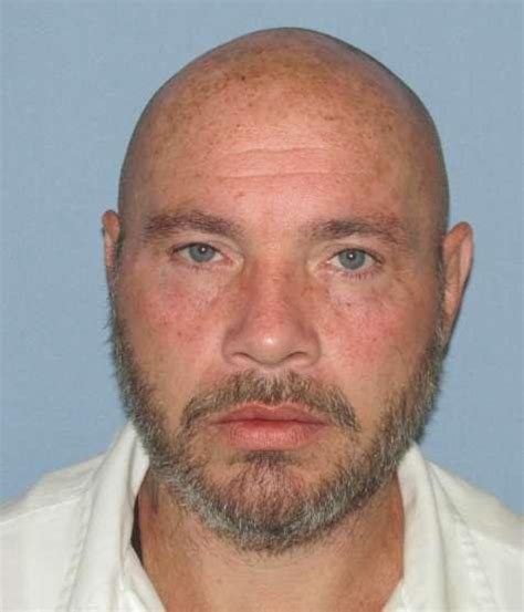 Alabama Authorities Searching For Escaped Inmate Convicted Of Murder