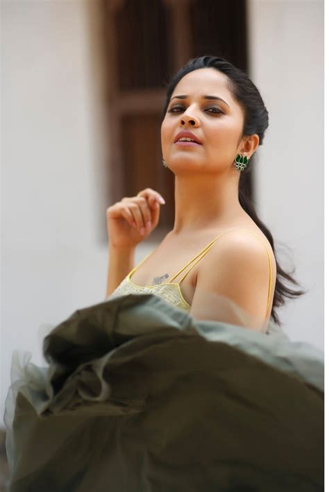 telugu actress anasuya bharadwaj latest hot stills cinehub