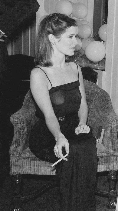 Carrie Fisher Smoking A Cigarette Star Wars Sexy Star