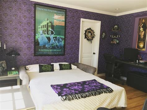 The Best Haunted Mansion Room Decor I Have Seen The Wallpaper Alone
