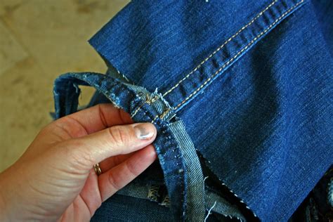 the-pretty-poppy-how-to-hem-jeans-using-the-original-hem-the-best-way