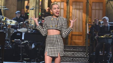 Miley Cyrus To Host Snl For Third Time