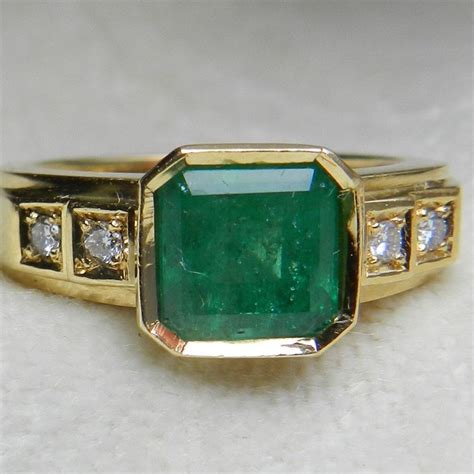 Vintage Emerald Ring In 18k Yellow Gold With Diamond Accents Emerald