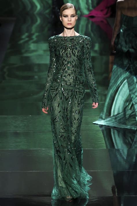 Monique Lhuillier In 2020 Green Fashion Green Dress Fashion