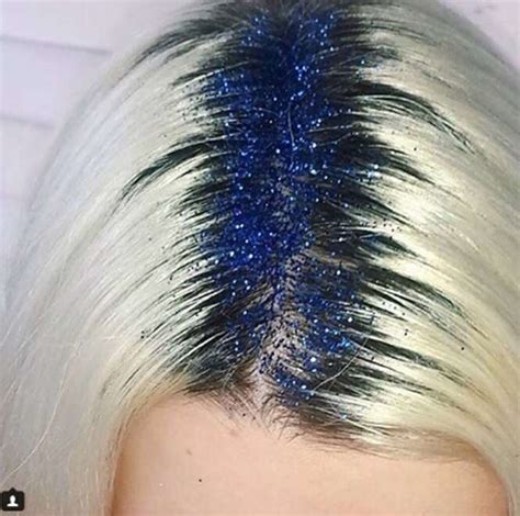 nova moda entre as garotas glitter na raiz dos cabelos