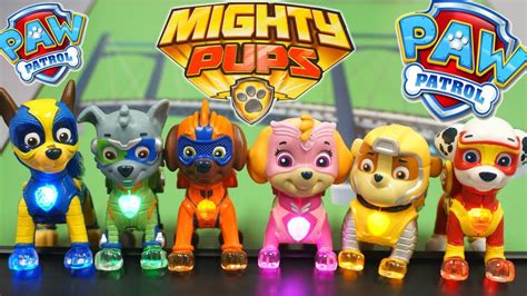 Mighty Pups 6 Pack T Set Paw Patrol Figures With Light Up Badges And