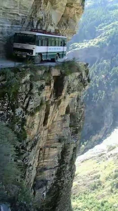The Worlds Most Dangerous Road To Ride On Scary Places Places To See