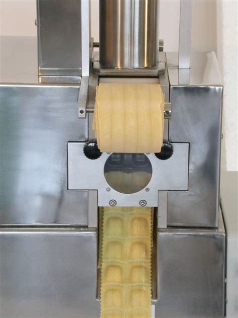 Ravioli Automatic Pasta Machine From 20 To 300 Kgh